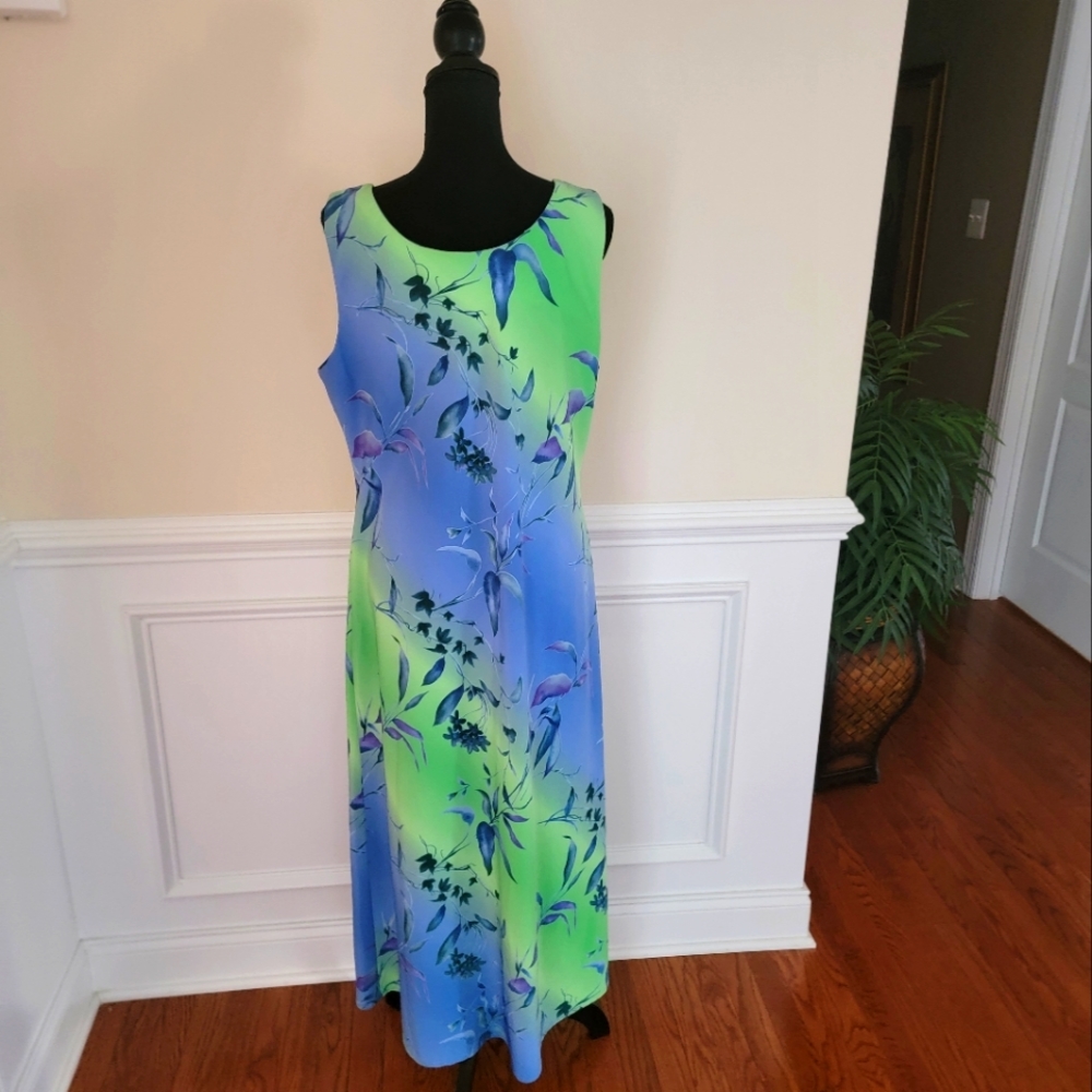 Menu Dress - Picture 4 of 7